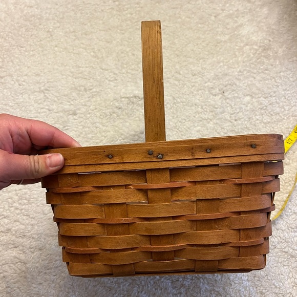 Longaberger 1988 Mothers Day Basket - Picture 2 of 5